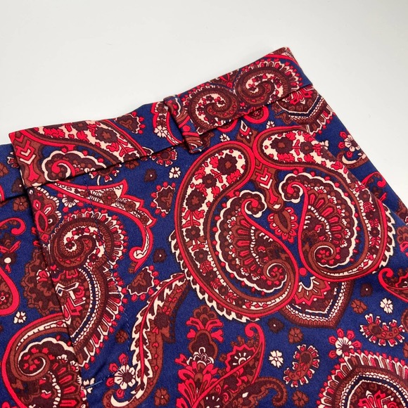 Banana Republic Womens Size 2 Blue Paisley Shorts Summer Beach - Picture 2 of 7